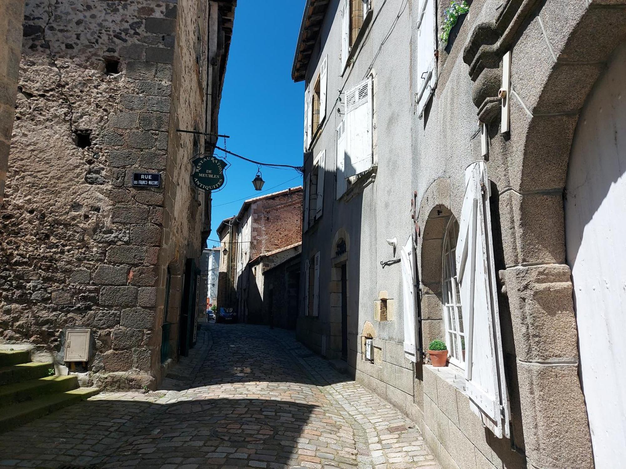 Charming Two Bedroom Gite With Beautiful Gardens Confolens Exterior photo