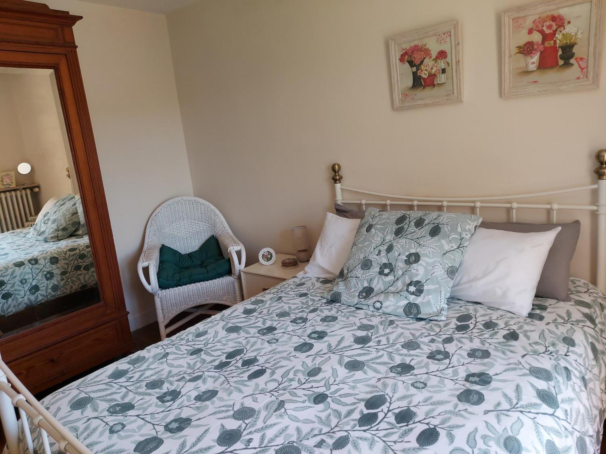 Charming Two Bedroom Gite With Beautiful Gardens Confolens Exterior photo